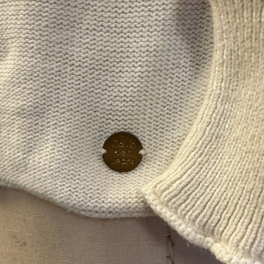 Calvin Klein Jeans Cream V-Neck Sweater - Picture 3 of 6